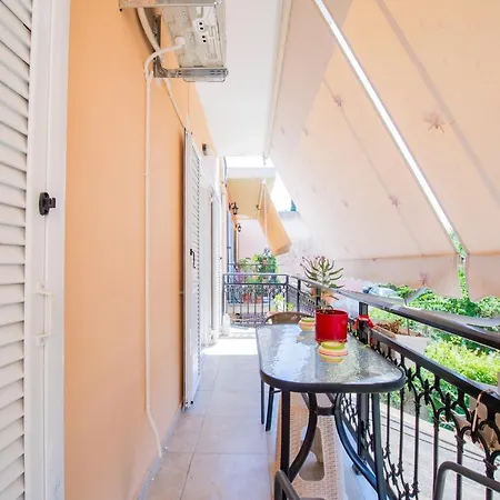 Nespola House Apartment *